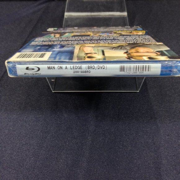 Man on a Ledge -2012 - LE Temps D'un Vol - Blu ray Combo Pack - DVD - New - Picture 6 of 6